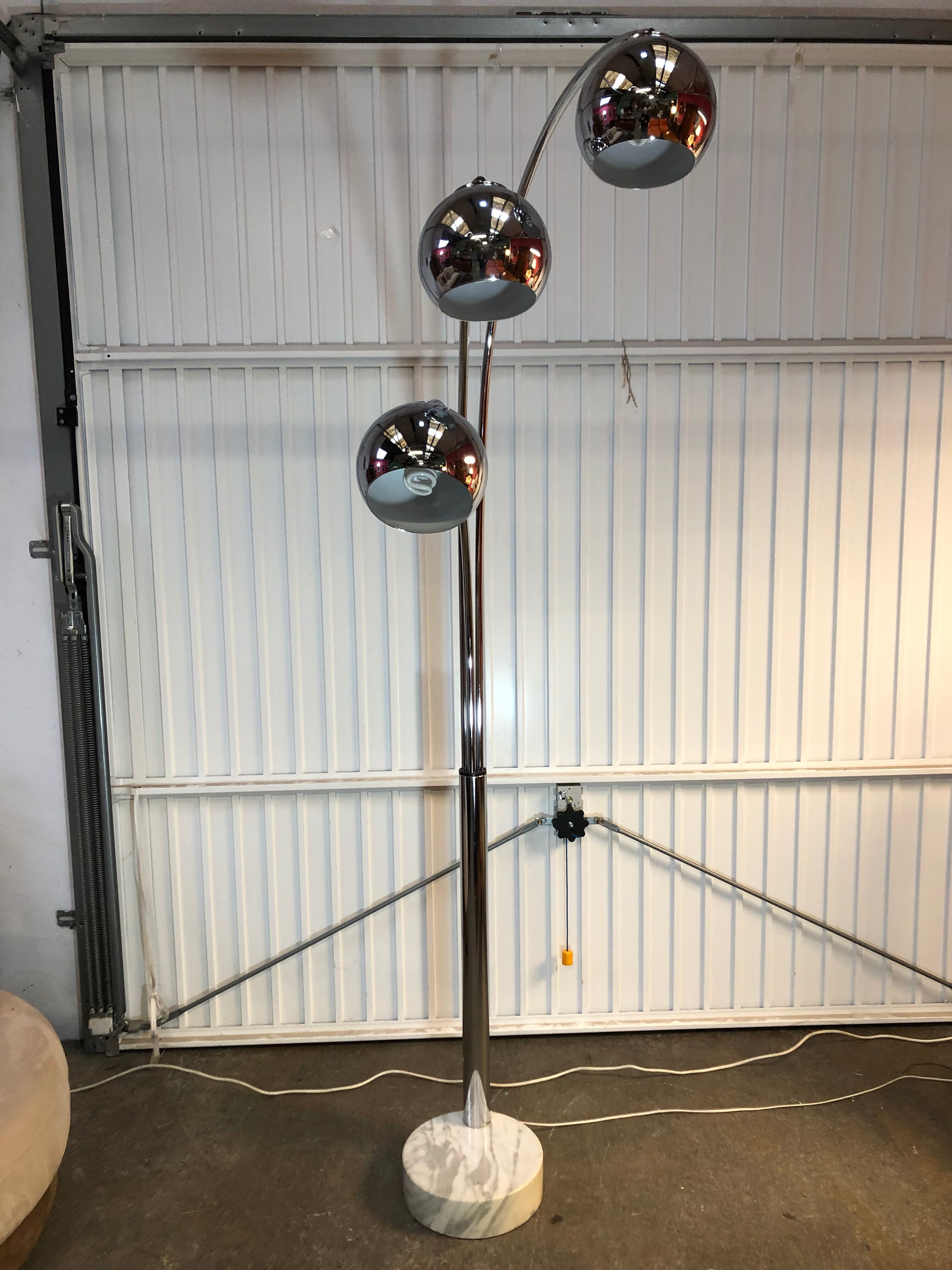 floor lamp lily of the valley design goffredo reggiani 1970