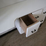 Vintage buffet in Tirois