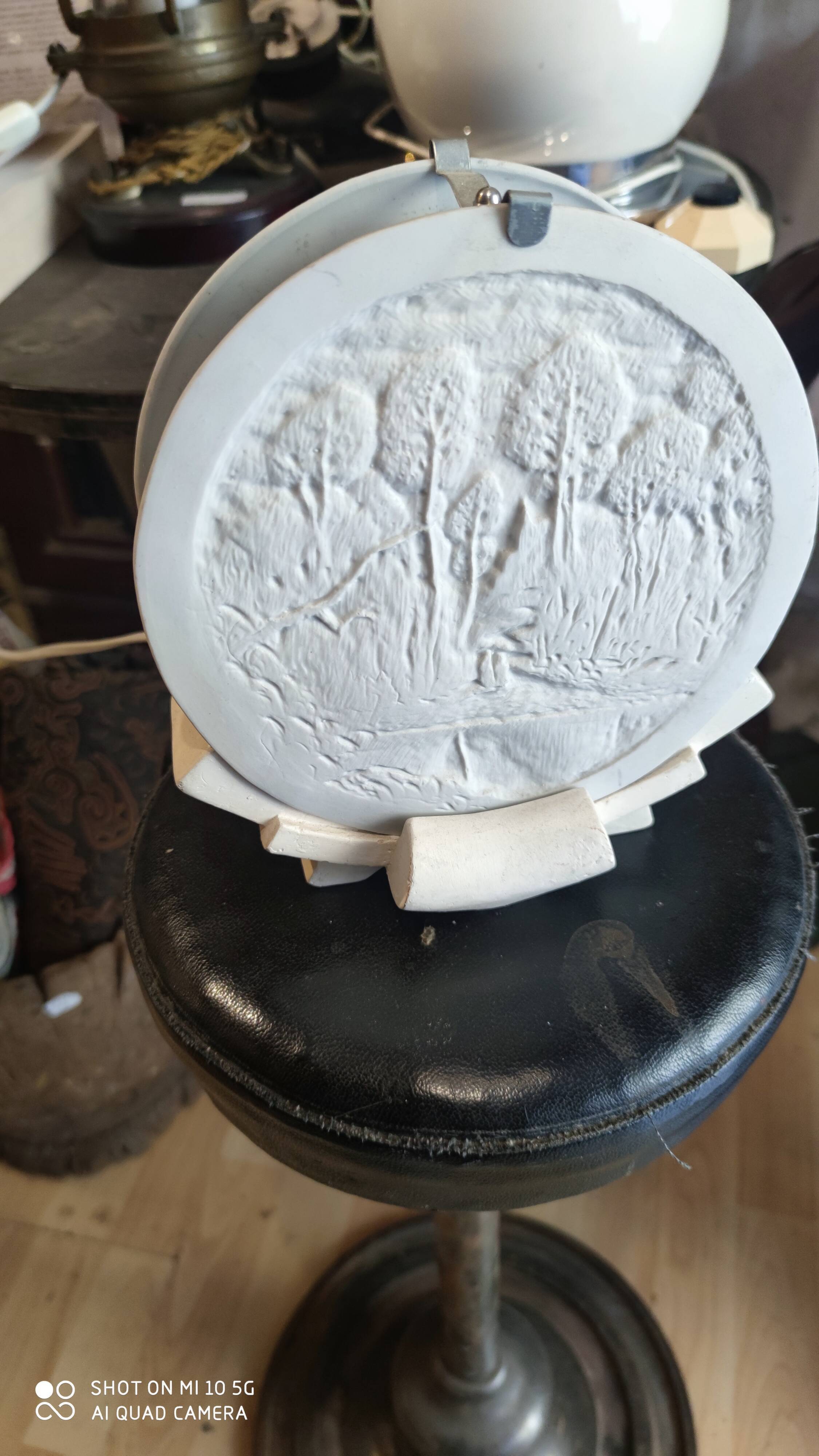Lampe lithophanie en biscuit et stuc style arts décoratifs