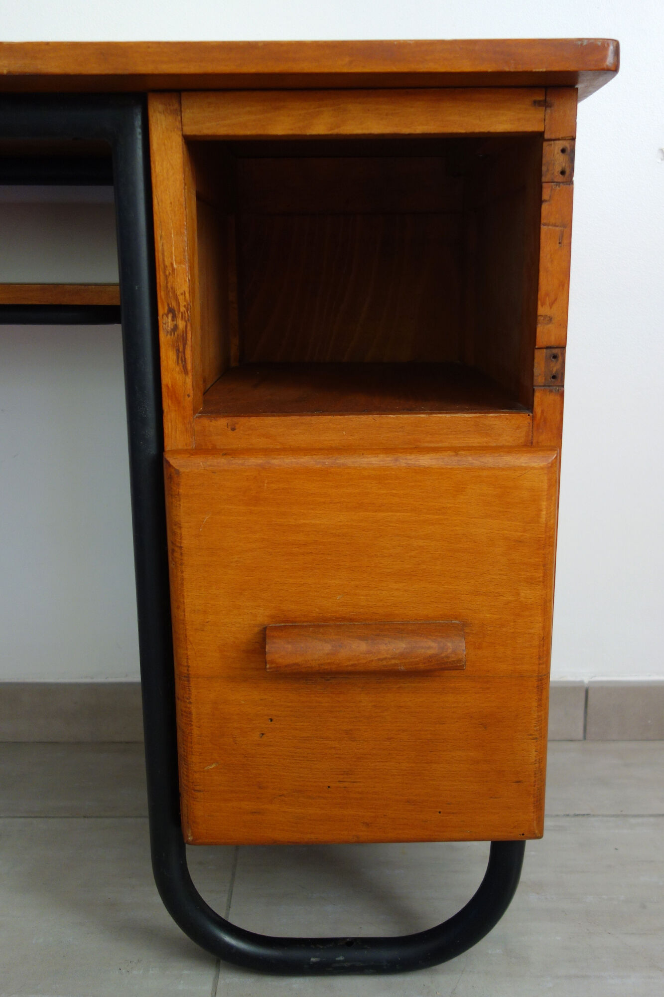 Vintage boarding office