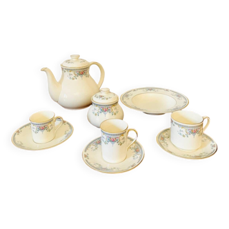 Set consisting of Royal Doulton Juliet coffee pot, sugar bowl, plate and cups