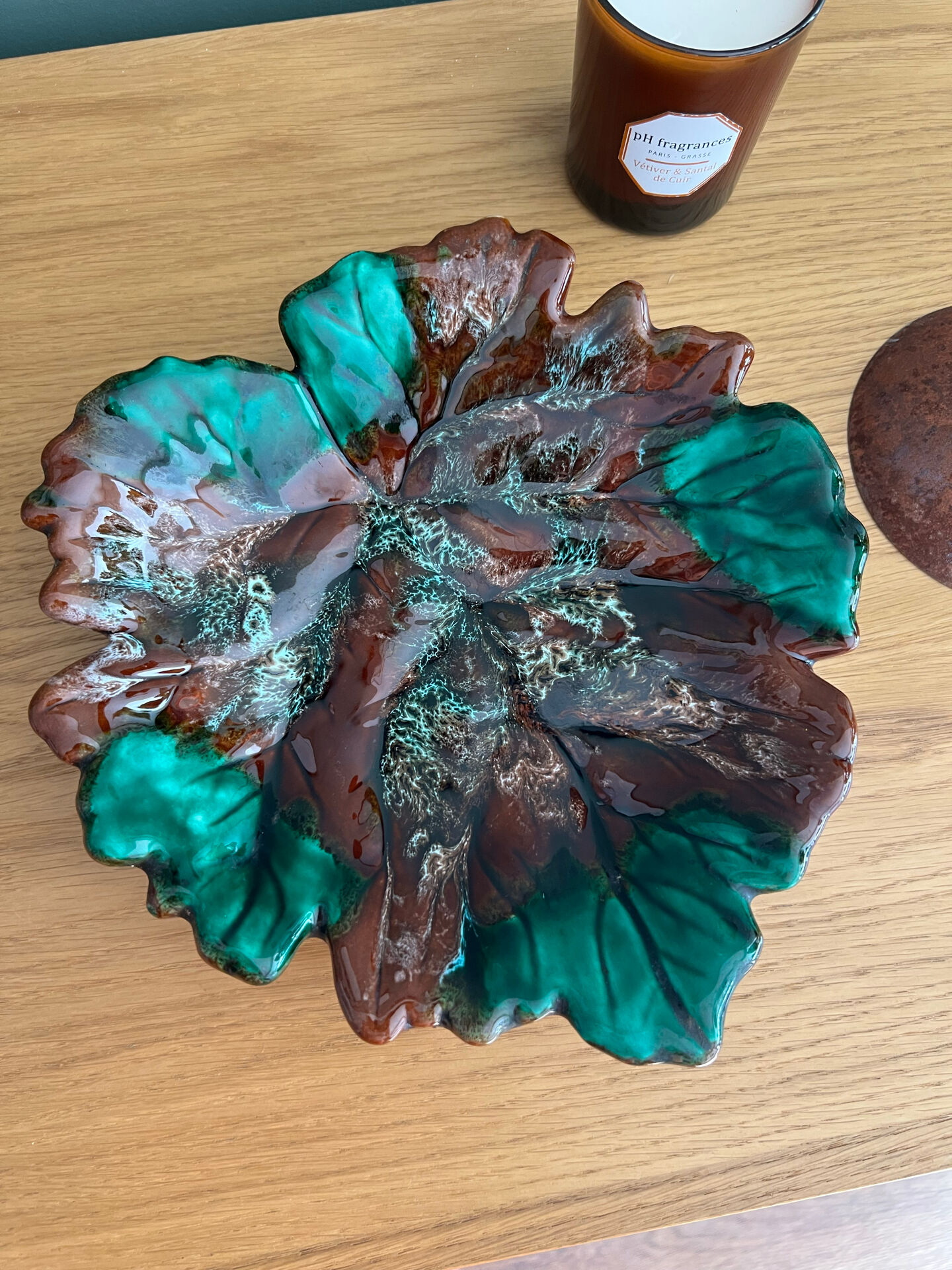 Autumn leaf tray