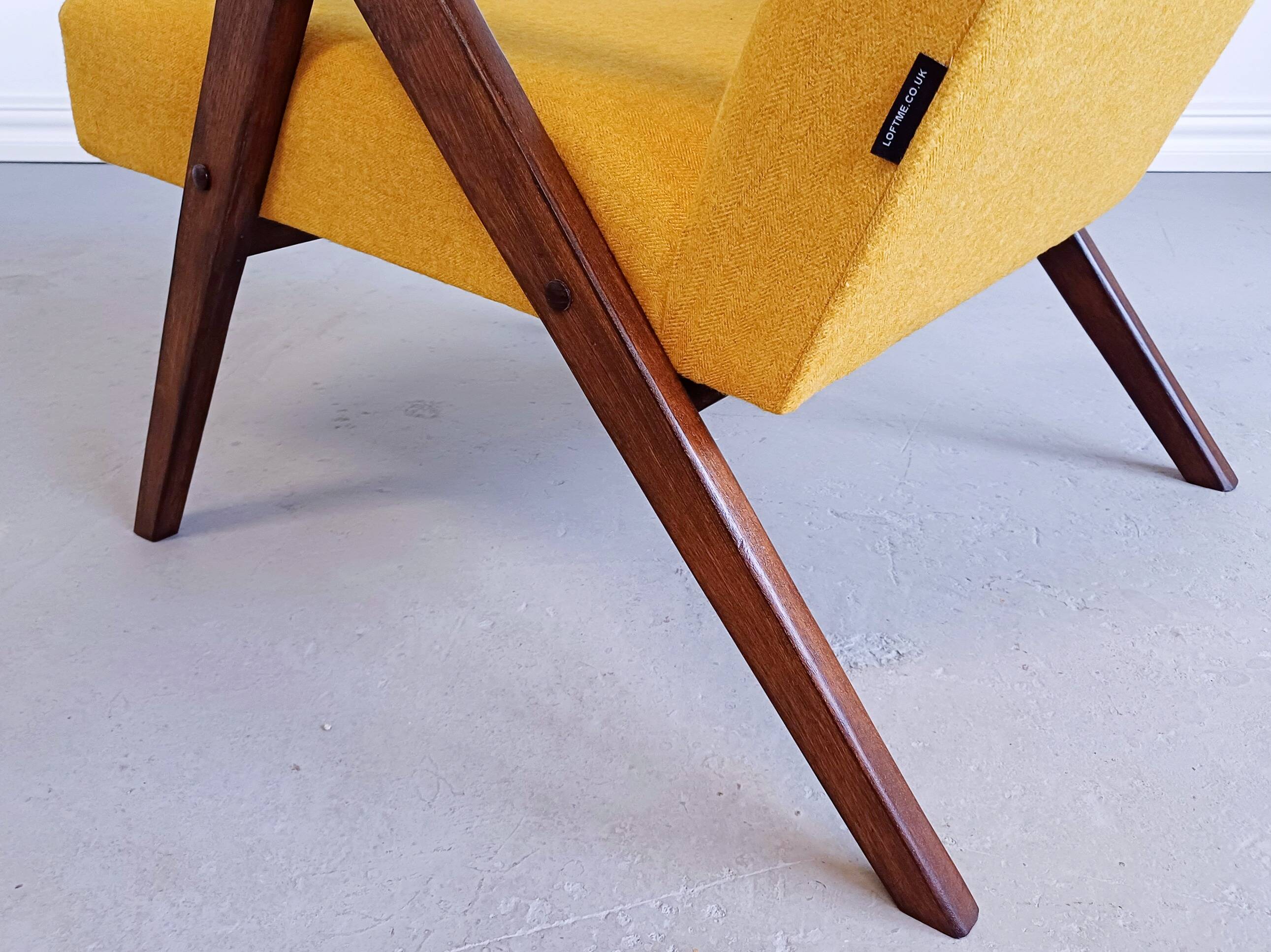 Mid Century Easy Chair Model B 310 Var in Yellow Tweed