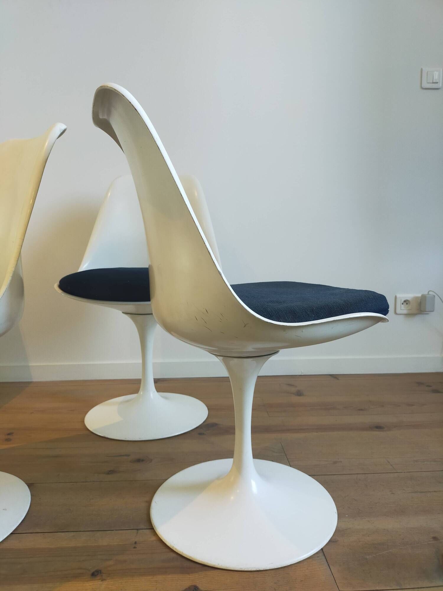 4 Tulip chairs by Saarinen