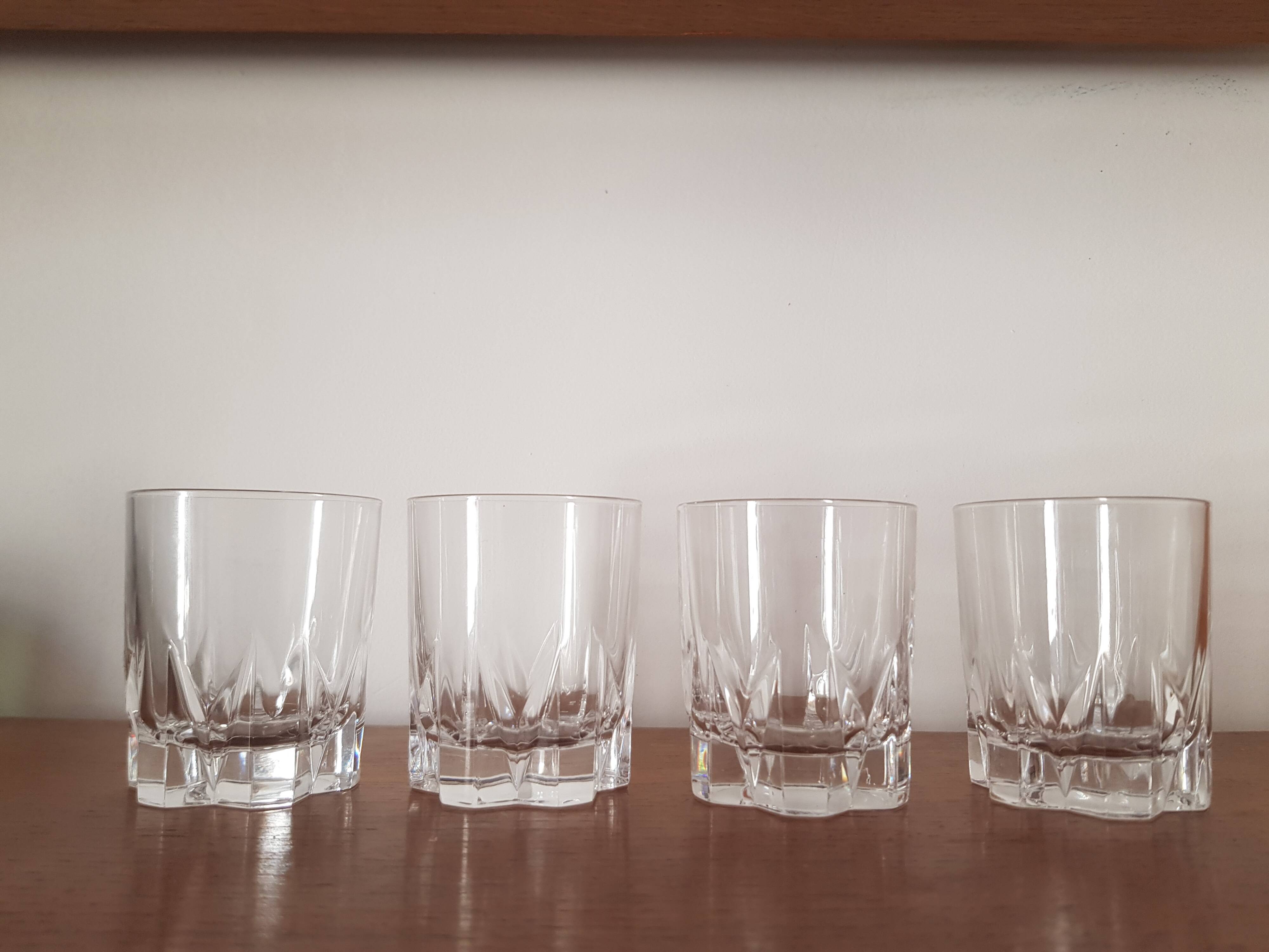 Set of 4 small water glasses