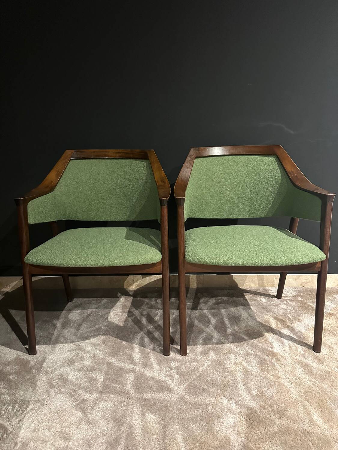 2 chairs circa 1960/1970