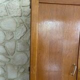 Two-tone compass foot wardrobe