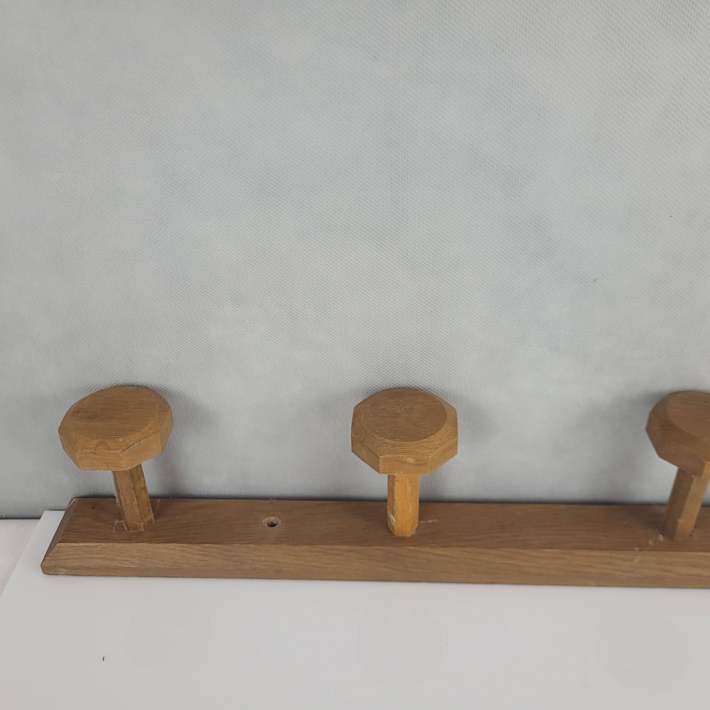 Coat rack with 5 hooks