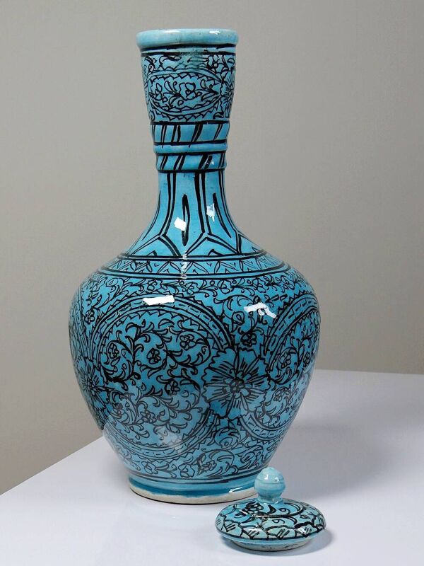 Vase couvert ou jarre Persane poterie glacée Iznik turquoise peinte vintage