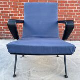 set of 2 Repose armchairs by Friso Kramer for Ahrend de Cirkel