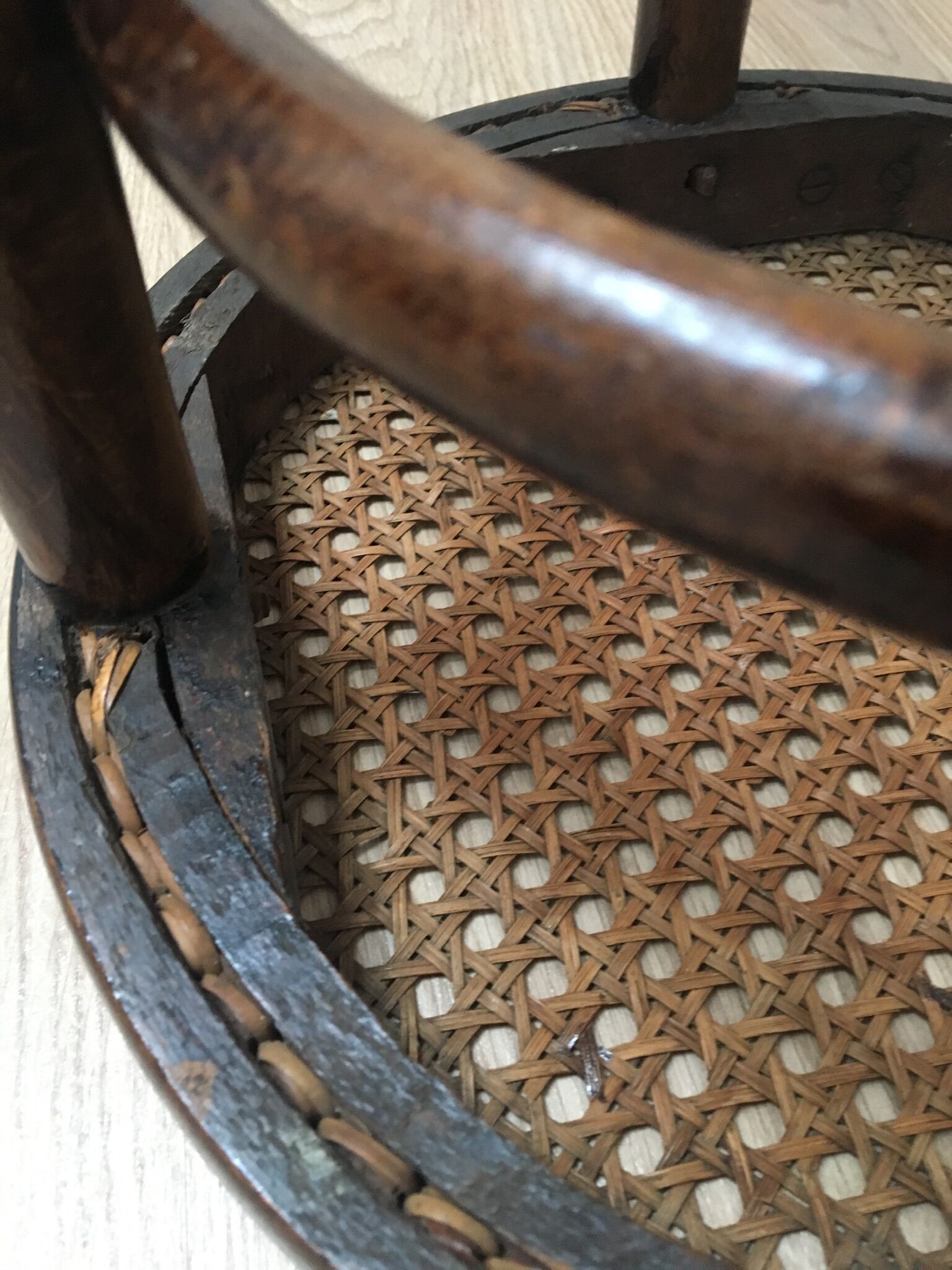 Tabouret Thonet debut du XX siècle