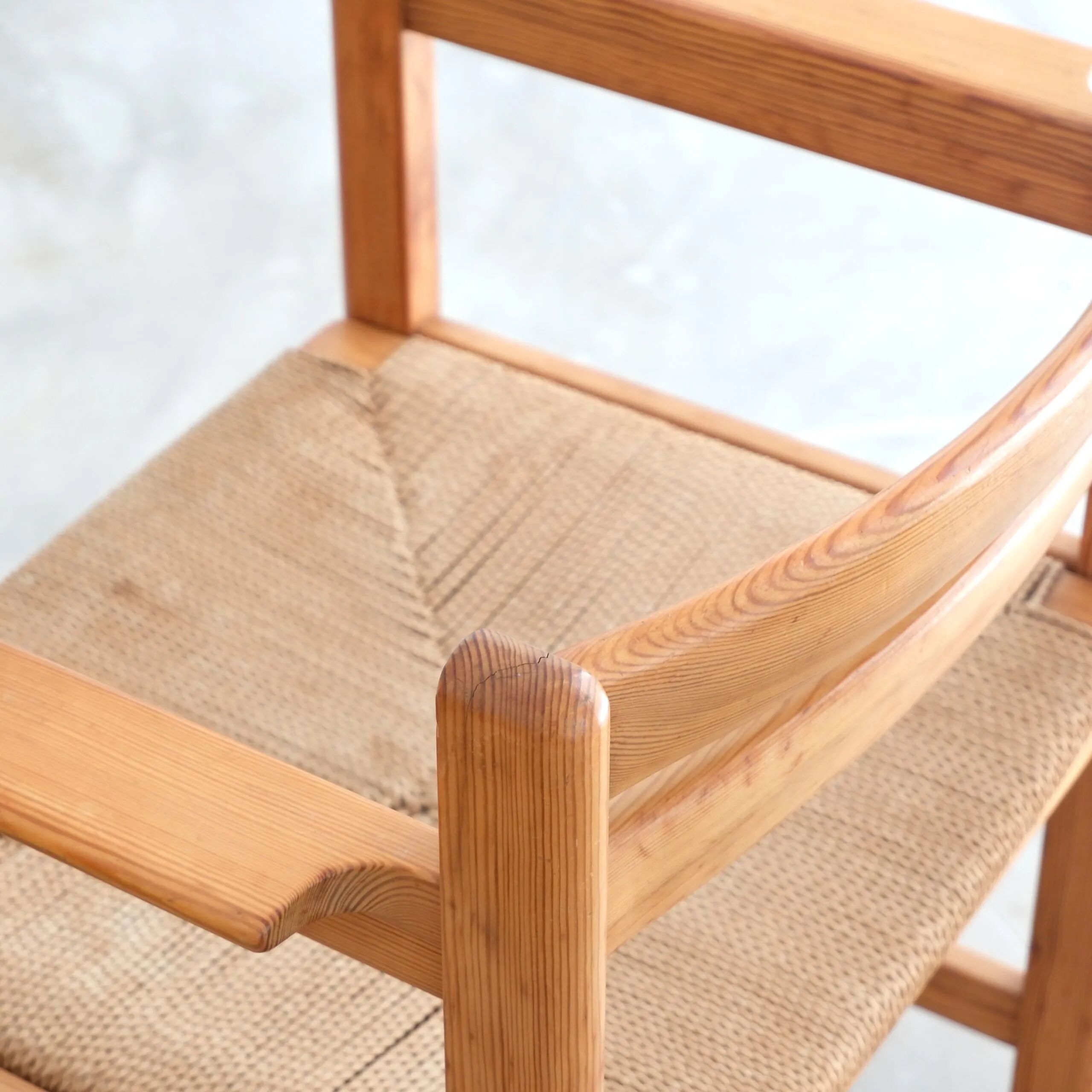 Ensemble de 6 fauteuils "Asserbo" en pin par Borge Mogensen pour Karl Andersson & Söner
