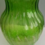 Vase ancien de couleur verte
