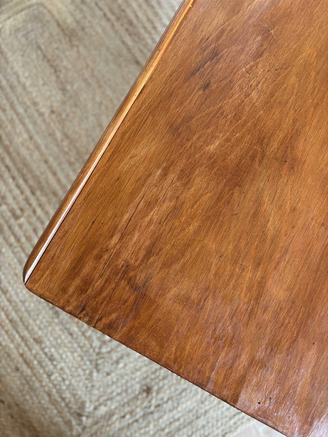 Coffee table with compass legs