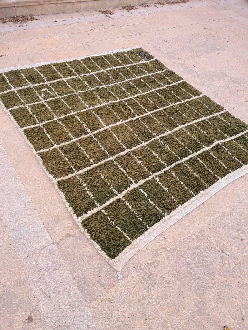 Handmade natural wool rug size 250 x 250 cm