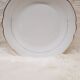 Lot 2 plats porcelaine blanc et or