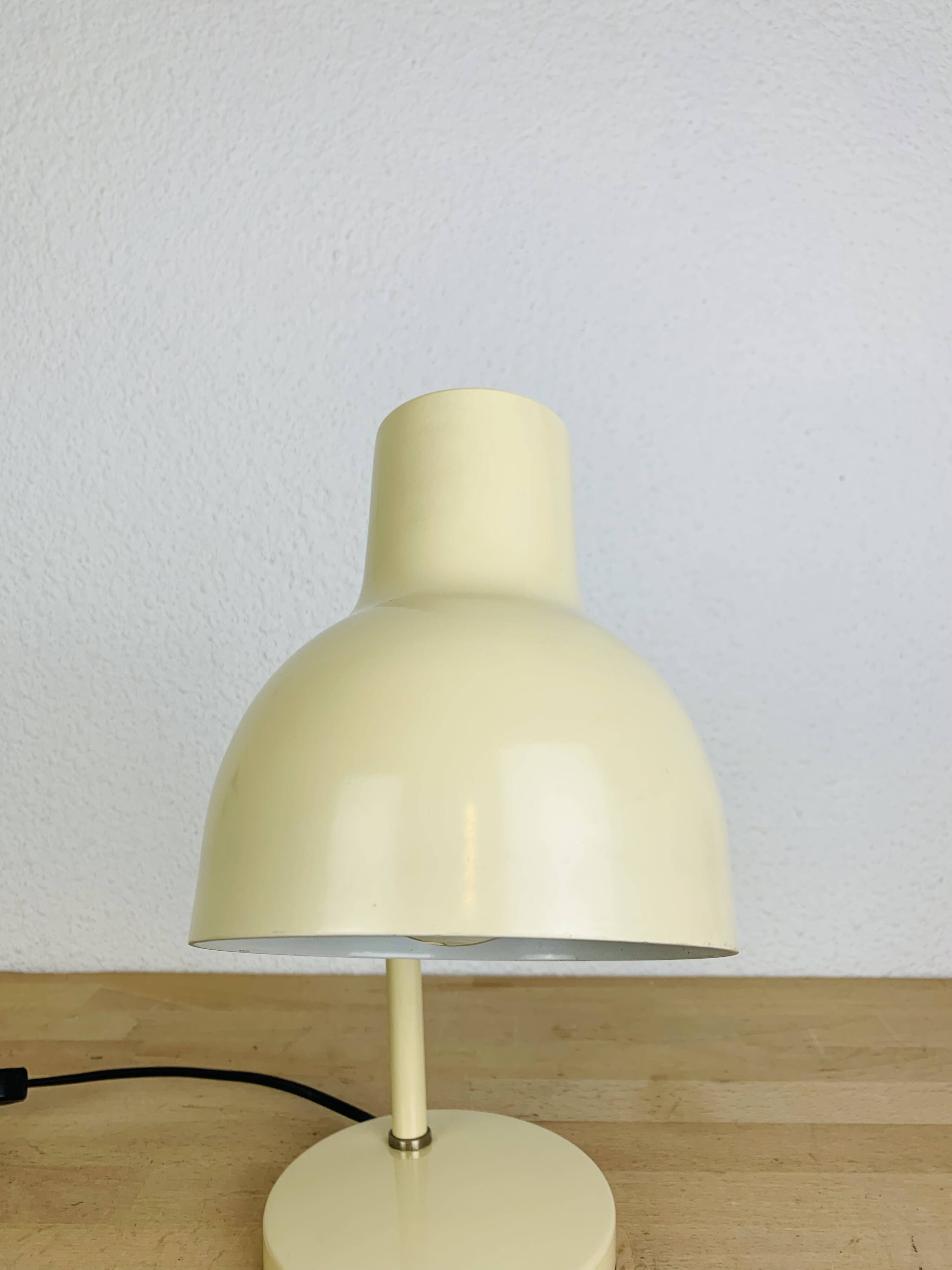 60s beige metal desk lamp
