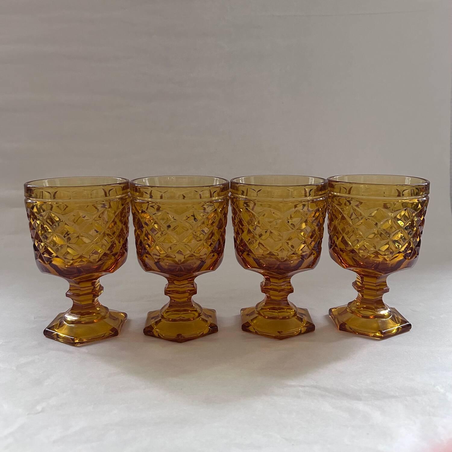 Set of 4 amber diamond glasses