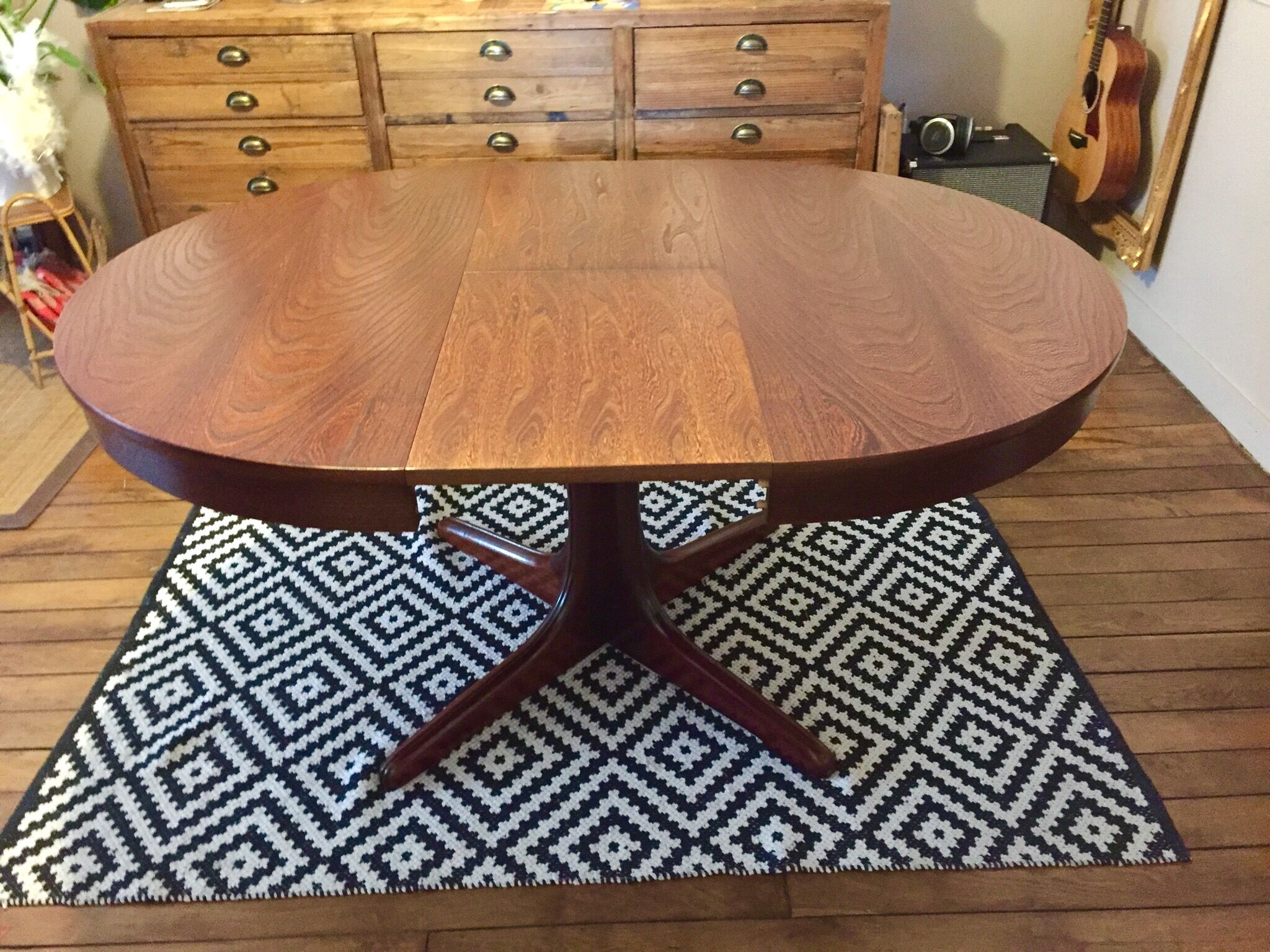 Scandinavian design extendable round table