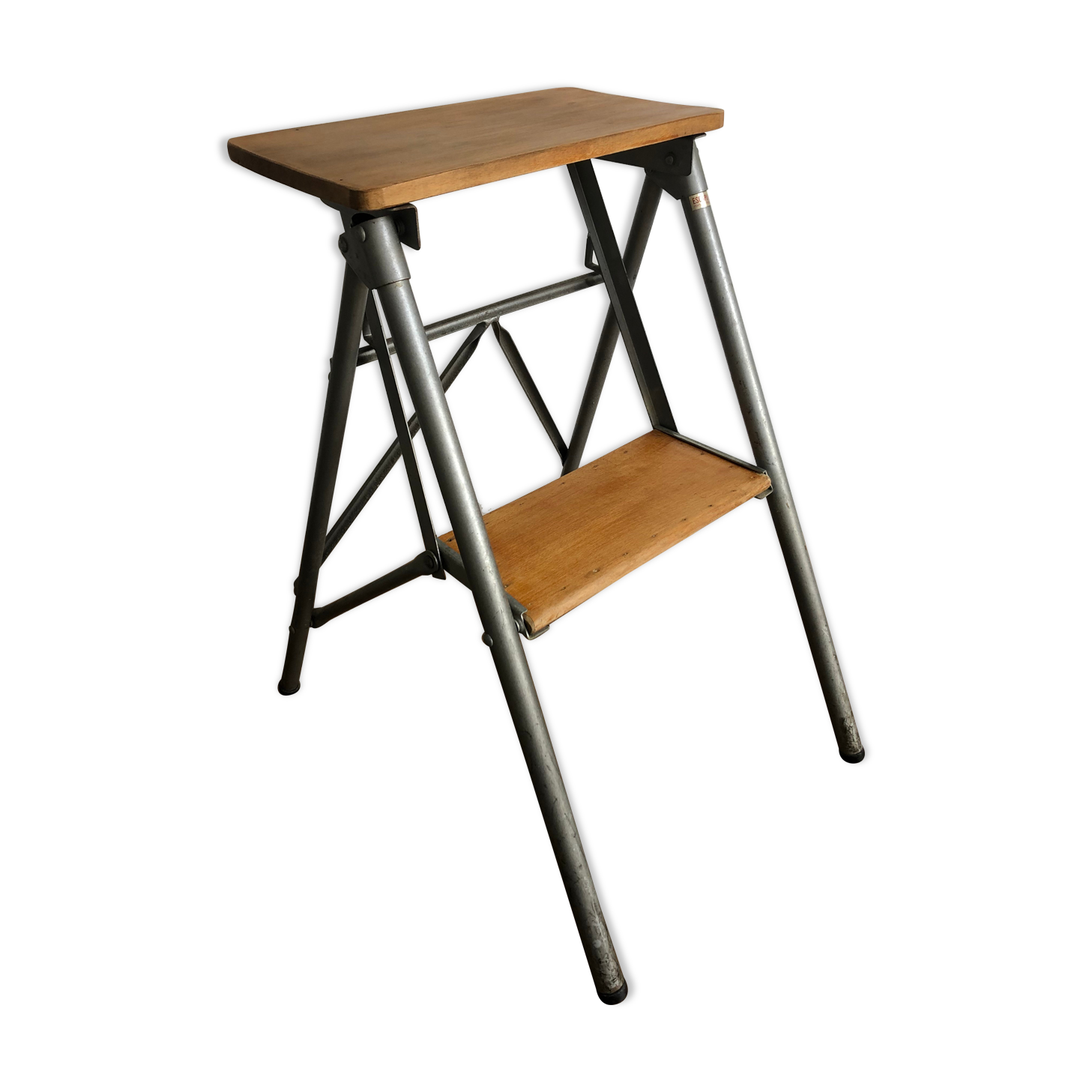 Stepladder, folding step