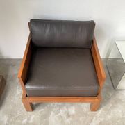 Fauteuil moderniste bois exotique et cuir