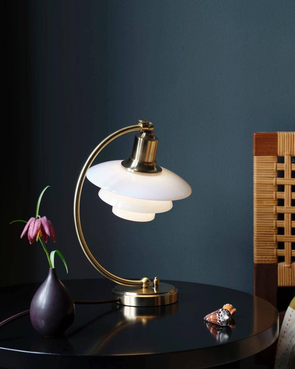 Table lamp LE by Poul Henningsen Model PH 2/2 'Luna' by Louis Poulsen