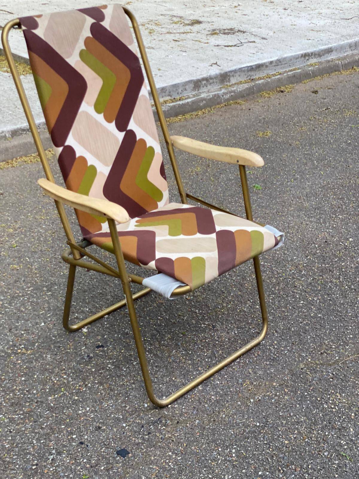 Chaise longue fauteuil pliable Lafuma tissu et acier doré 1970