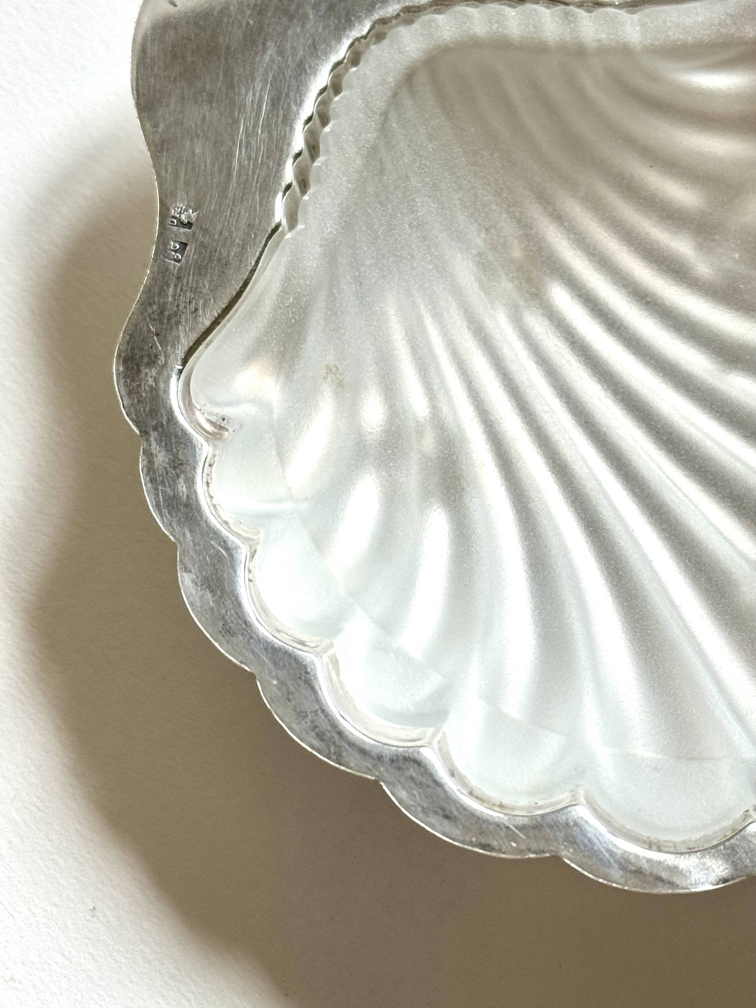 Silver-plated metal shell butter dish (Vulcain goldsmith)