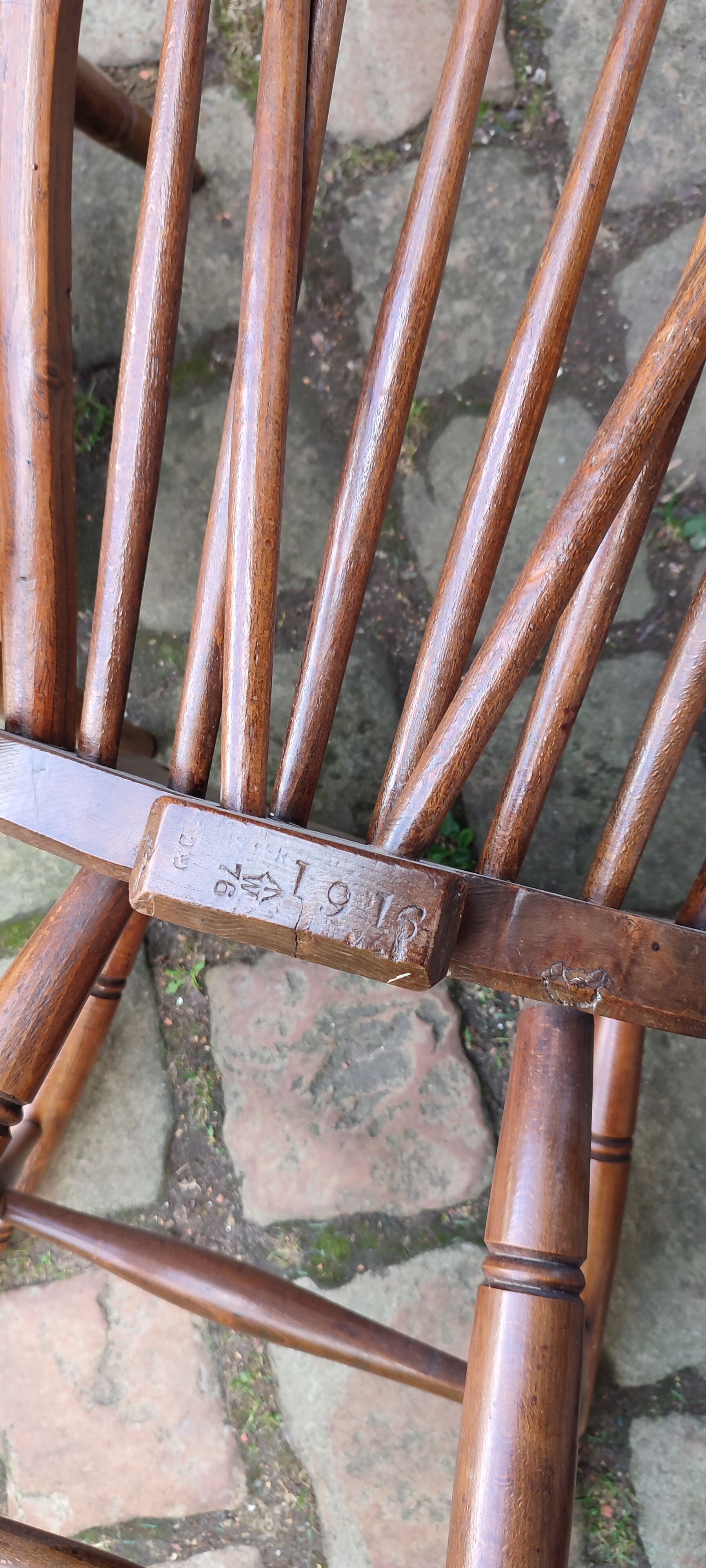 Set of 3 Windsor oak model chairs