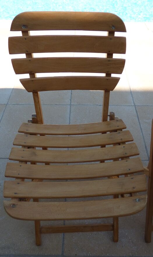 Table et 2 chaises pliantes de jardin en bois naturel