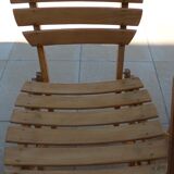 Table and 2 folding garden chairs in natural wood