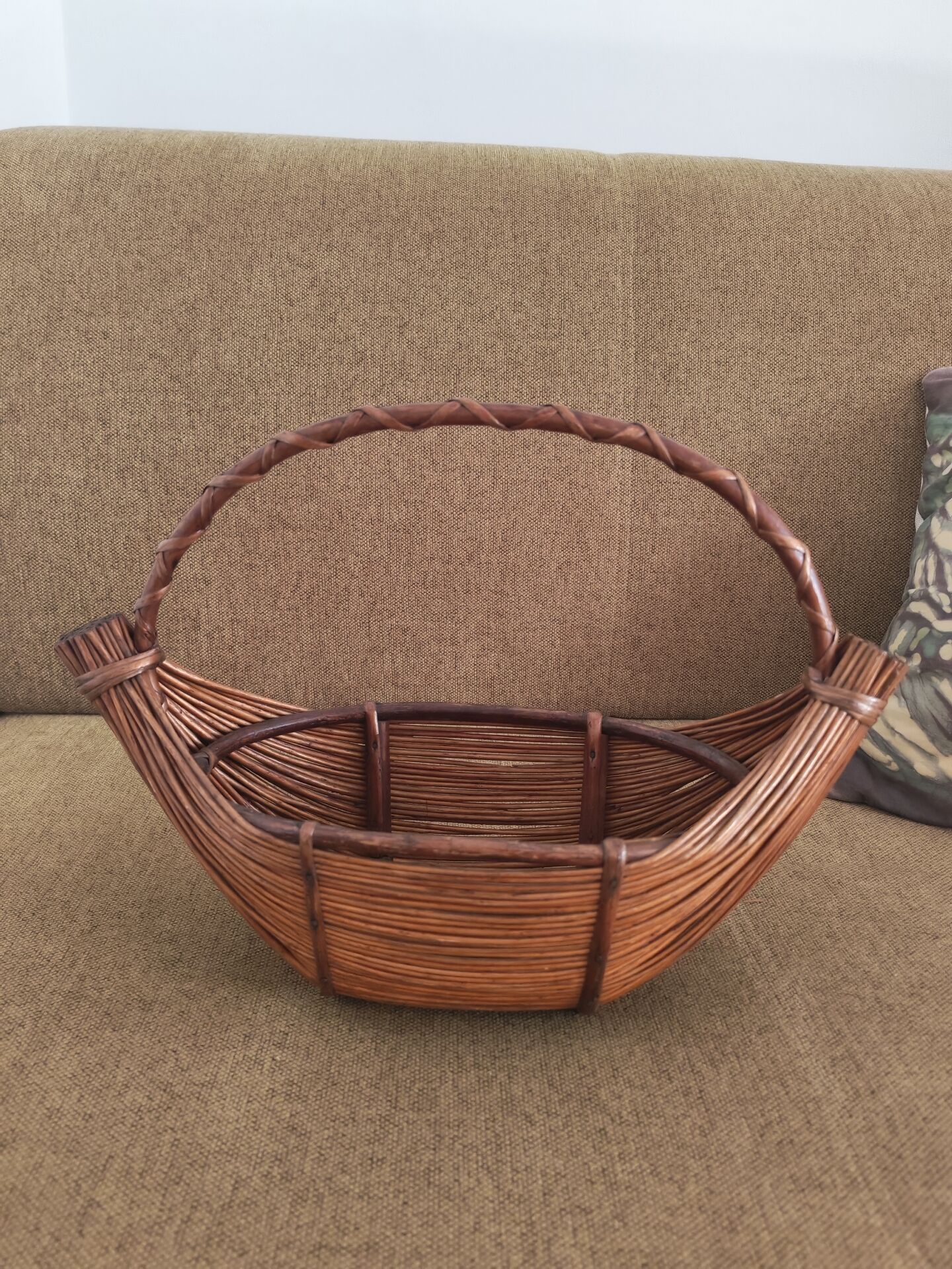 1960s wicker retro basket
