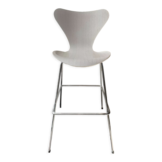 Chaise haute design Arne Jacobsen, édition Fritz hansen