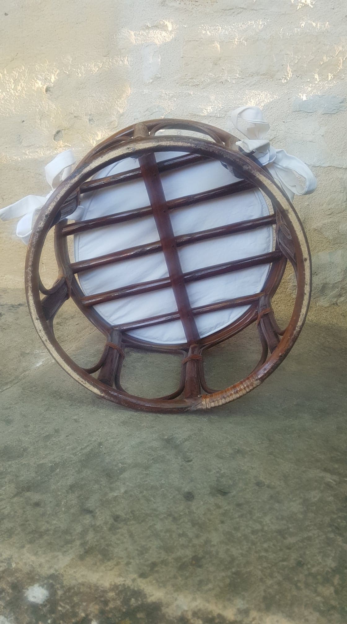 Rattan pouf with cushion