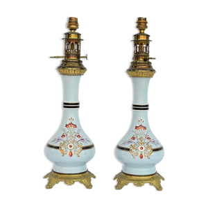 Paire de lampes à pétrole