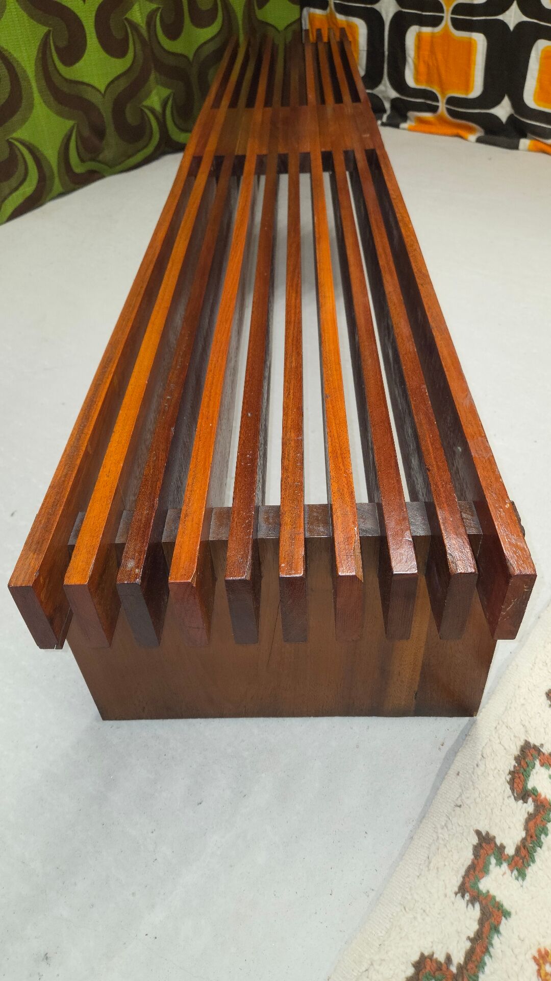 Grand banc teck massif design 1970