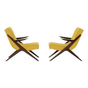 Paire de fauteuils par ULUV rembourrée