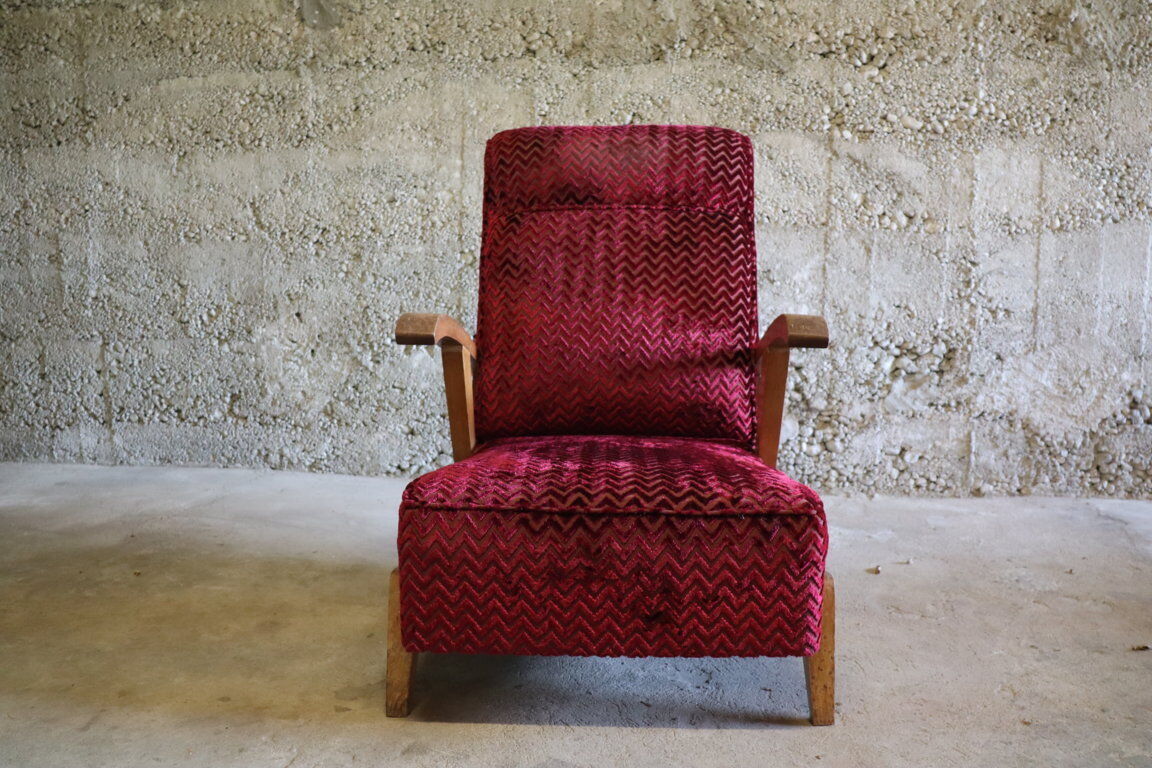 Fauteuil vintage en velours et bois 1950