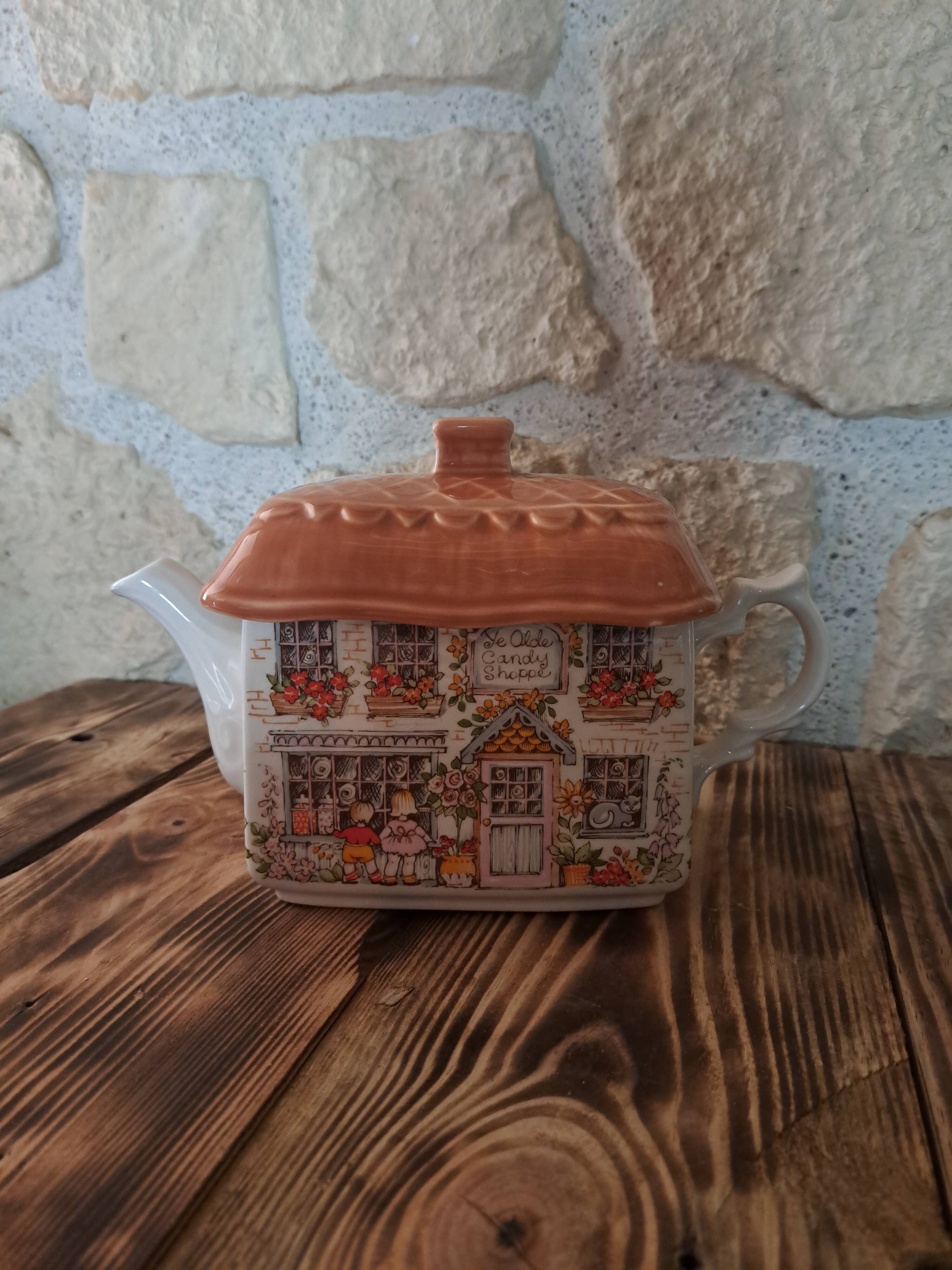 Sadler "Ye Olde Candy Shoppe" Cottage Core English Earthenware Teapot