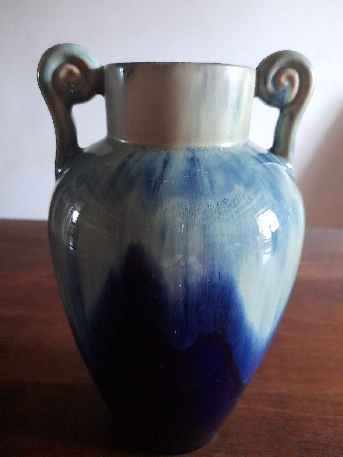 Vase with flamed blue signature in art deco ceramic