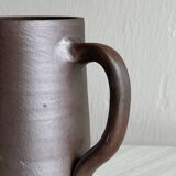 Petit pichet en grès marron vernis