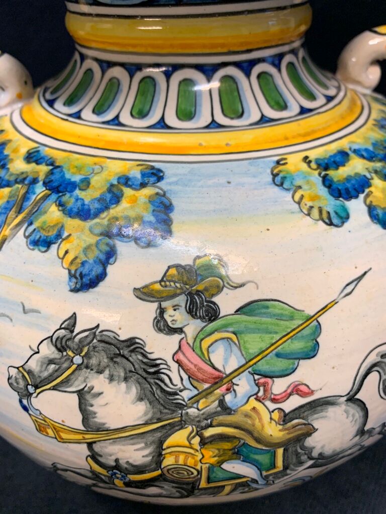 Vase, Spanish majolique Niveiro