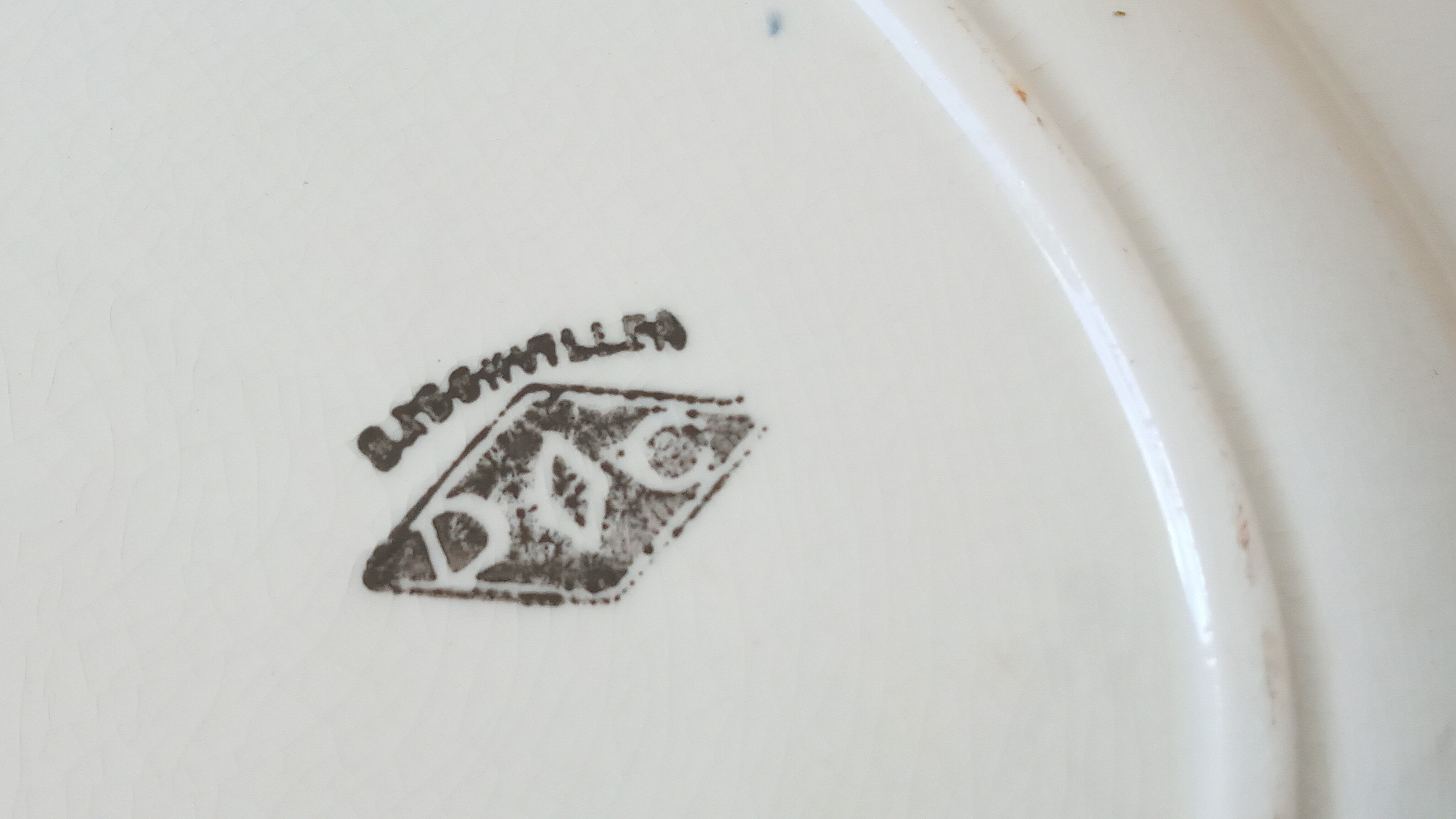 Art-deco service dish of Badonviller