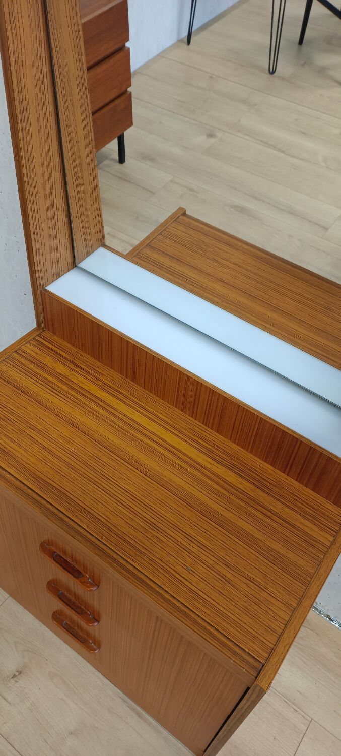 Hairdresser, chest of drawers, 1960