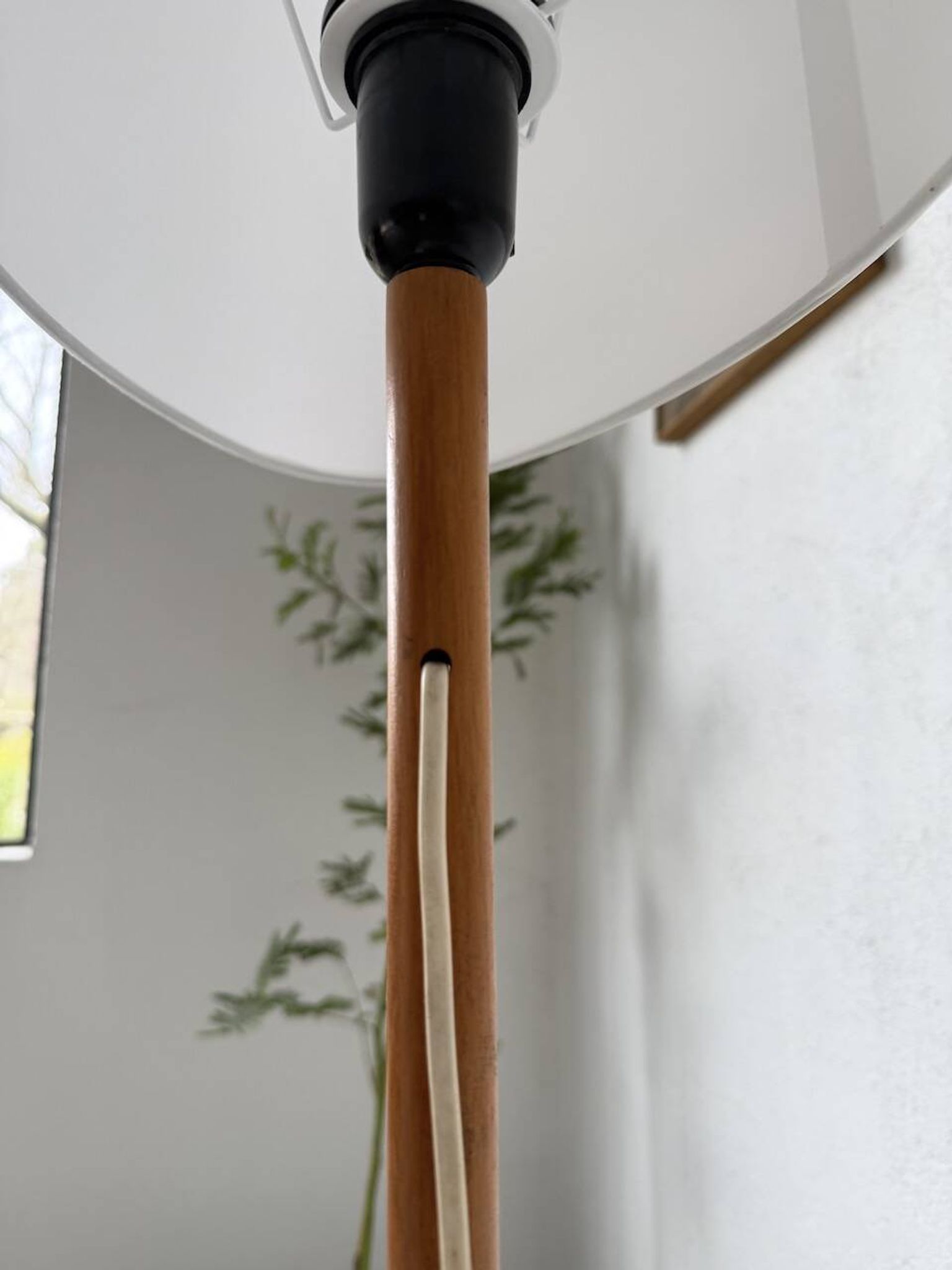 Lampe de table bois chêne années 70