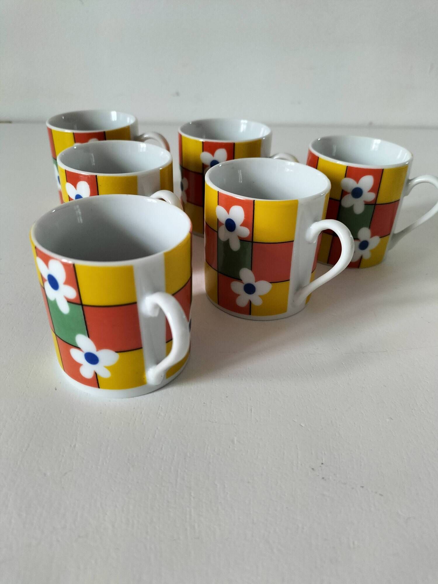 6 espresso cups decor Pop Flower power