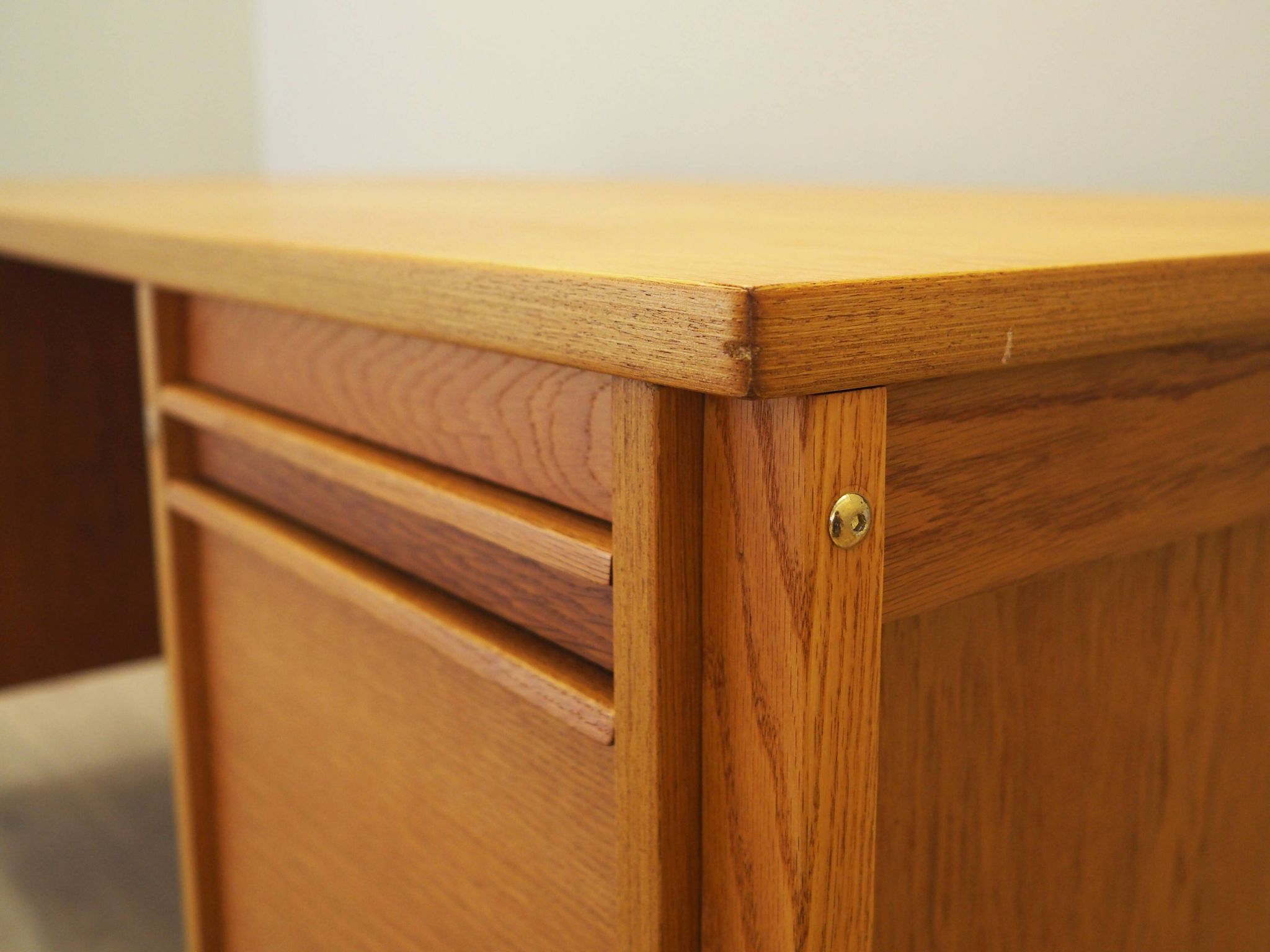 Ash desk, Norwegian design, 1970s, production: Norway