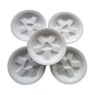 Set of 5 Pillivuyt porcelain snail plates