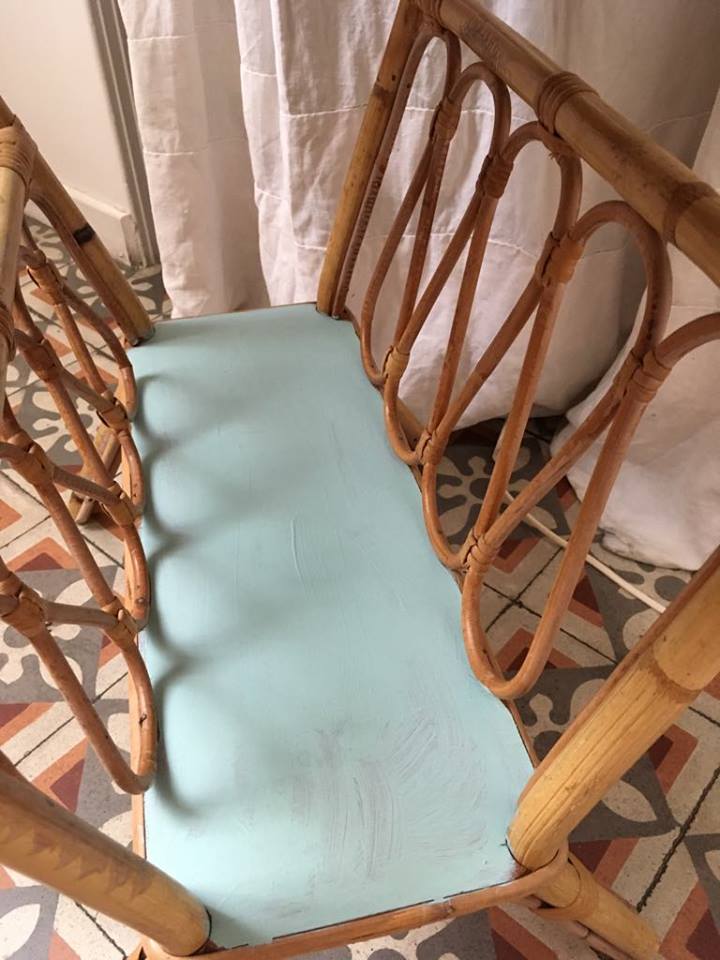 Bedside or rattan magazines rack in mint color