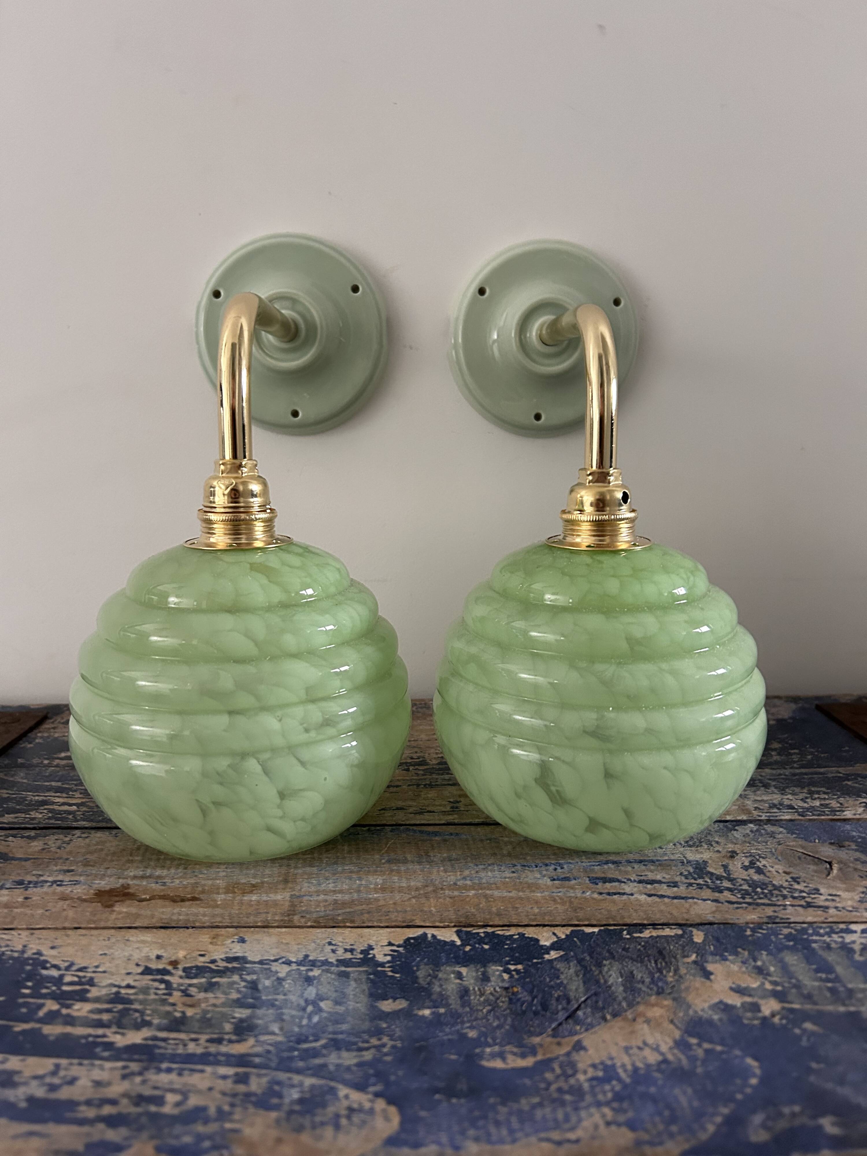 Paire d’appliques Art déco vert pastel